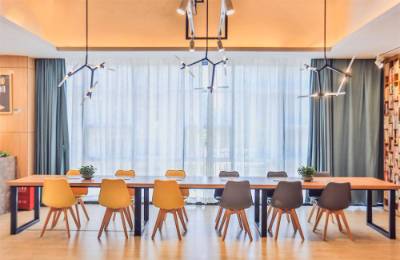 从经济学和金融学的视角分析，酒店业具有投资价值！