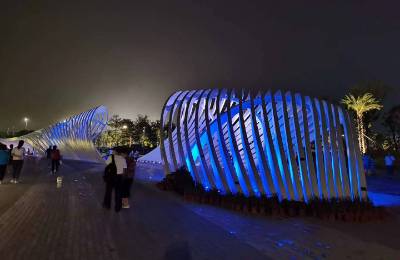 学生党去深圳玩几天，有没有性价比高的酒店推荐