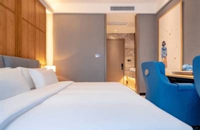 酒店管理升级：如何平衡标准化与精细化？