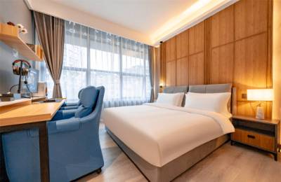 五星酒店降维抢市场：投资人的破局思路，藏在 “穿越周期” 里