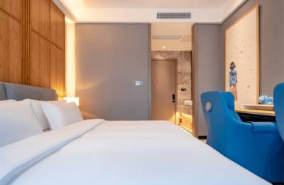 小城酒店迎来 “打卡潮”：游客争相前往，魅力何在？