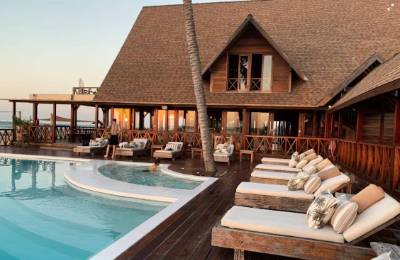 2025年Q2全国酒店空置率11.2%，RevPAR 同比下滑9.7%